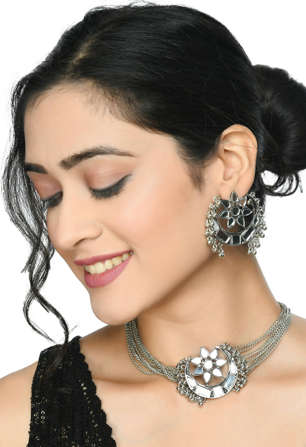 Silver-Plated Brass Finish Traditional Mirror Choker