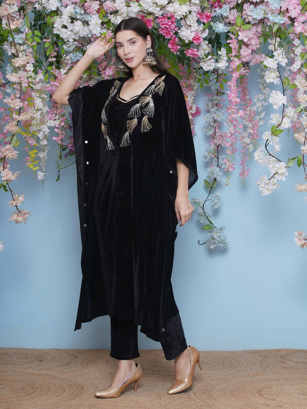 Black Hand Embellished Velvet Kaftan Set with Inner and Pant