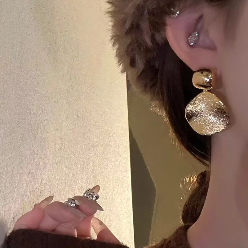 Minimalist Round Metal Hoop Earrings Retro European American Style