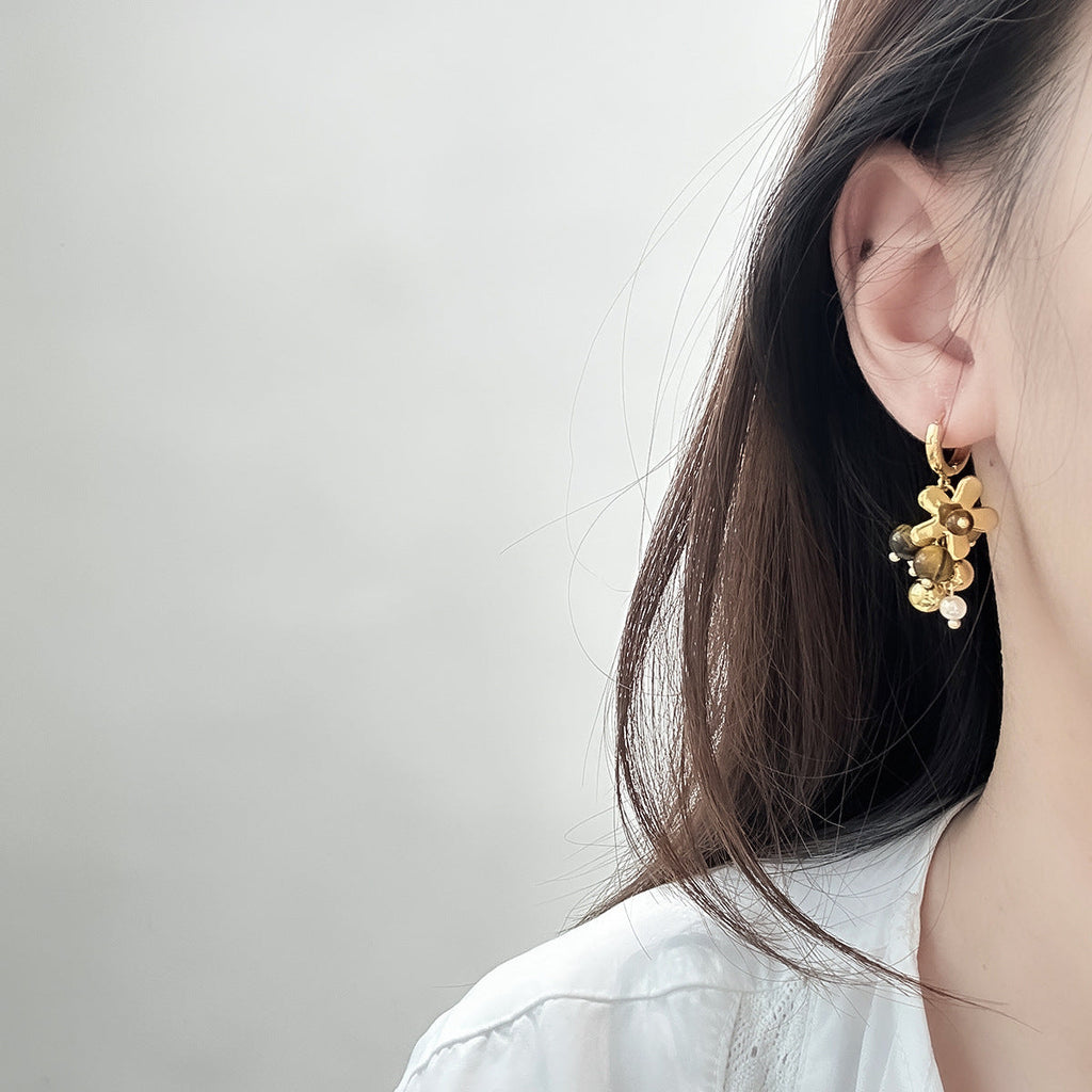 Elegant And Fashionable Tigers Eye Stone Earrings Flower-shaped Ear Clips