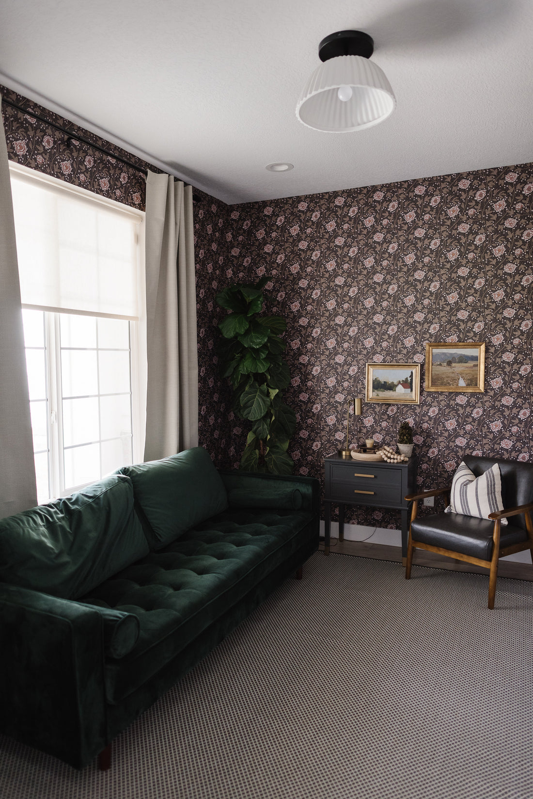 Agnes Floral Wallpaper in Beige and Brown Traditional Cottagecore