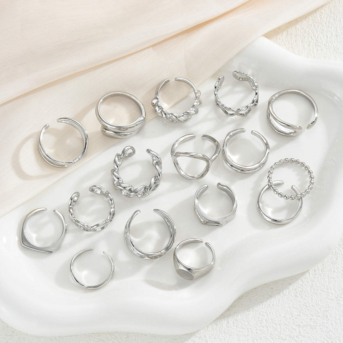 Niche-style Geometric Hollowed-out Heart Open-ring Jewelry