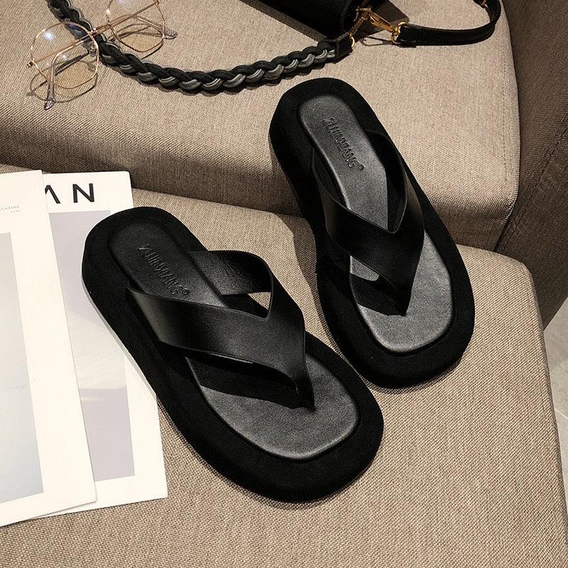 Women's Thick Bottom Platform Flip Flops with Arch Support