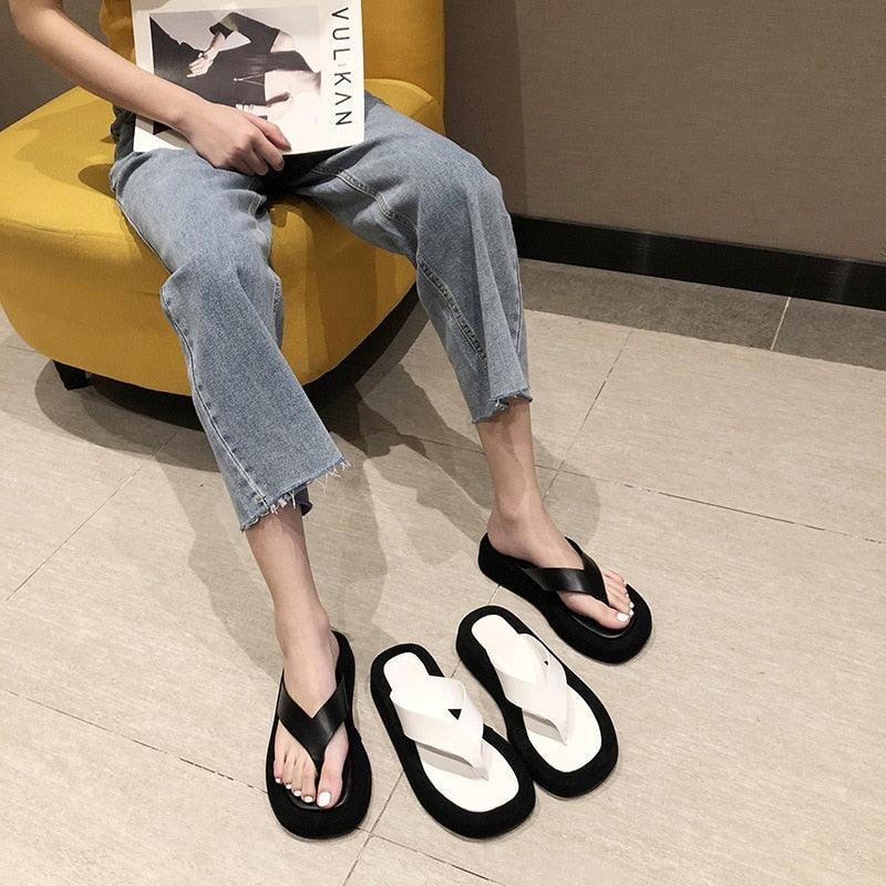 Women's Thick Bottom Platform Flip Flops with Arch Support