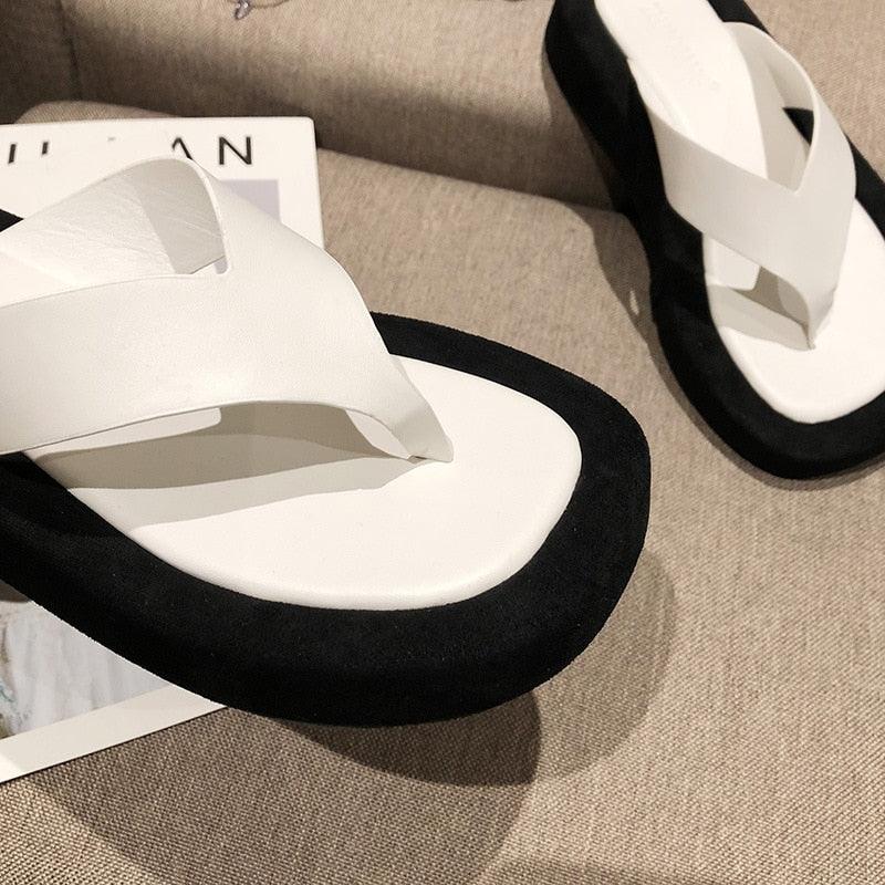 Women's Thick Bottom Platform Flip Flops with Arch Support