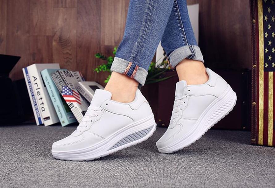 Women's Classic Leather Platform Sneakers Comfortable Lace-up Shoes