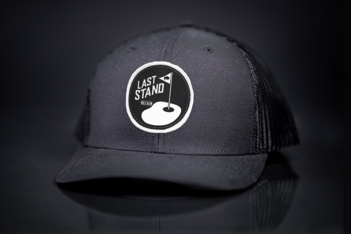 Golf Club Curved Bill Mesh Snapback Hat - Sporty Streetwear
