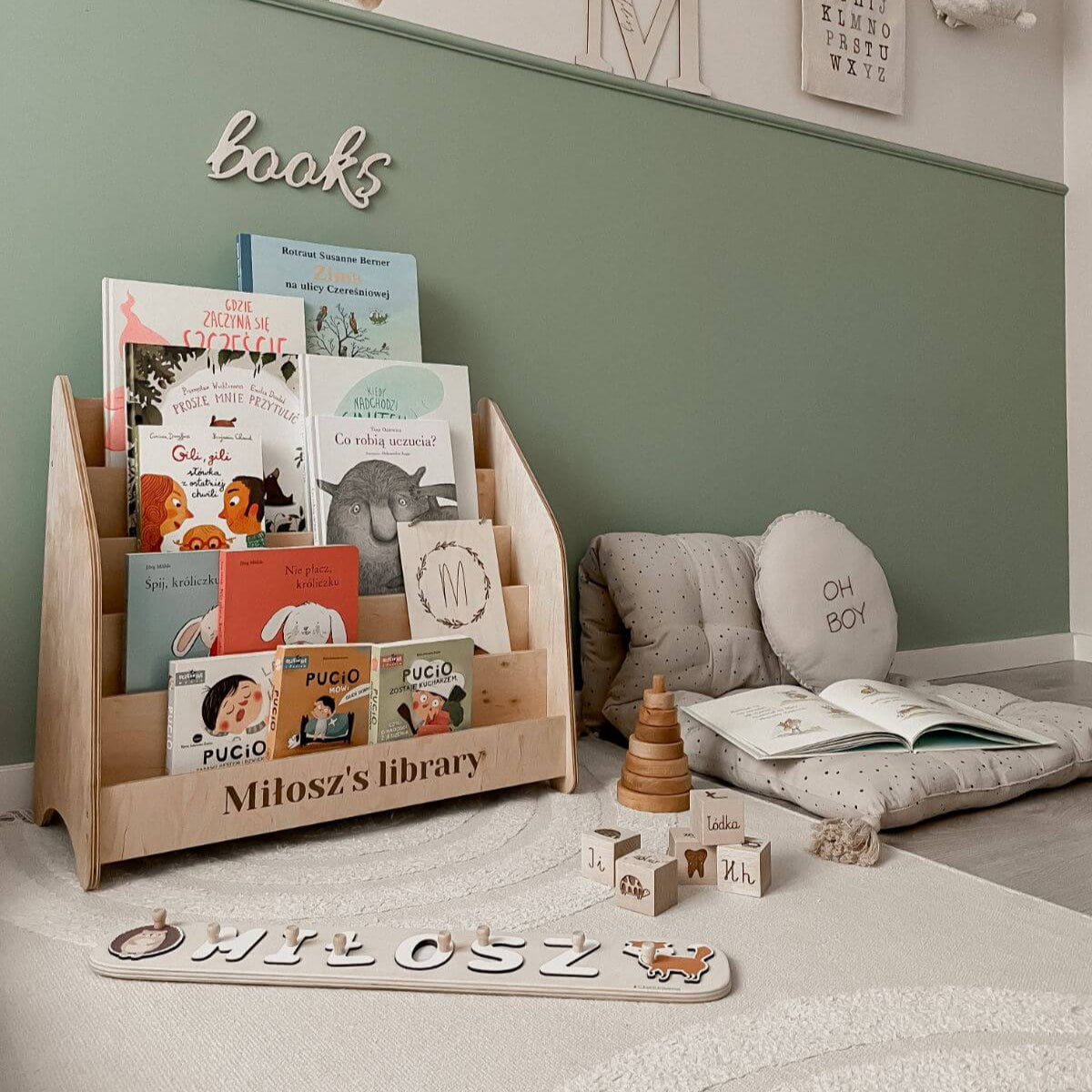 Minimalist Montessori Bookshelf for Toddlers in Natural Wood & Green