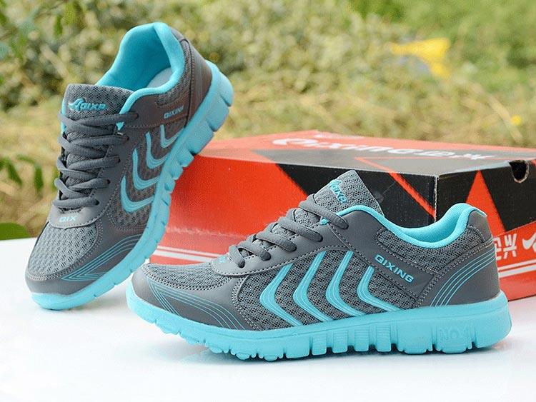 Women's Breathable Mesh Athletic Running Sneakers - Lightweight Lace Up
