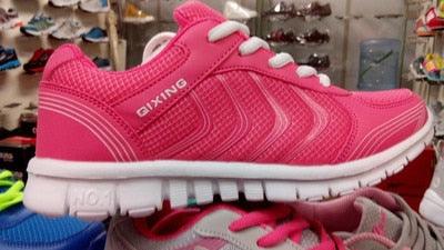 Women's Breathable Mesh Athletic Running Sneakers - Lightweight Lace Up