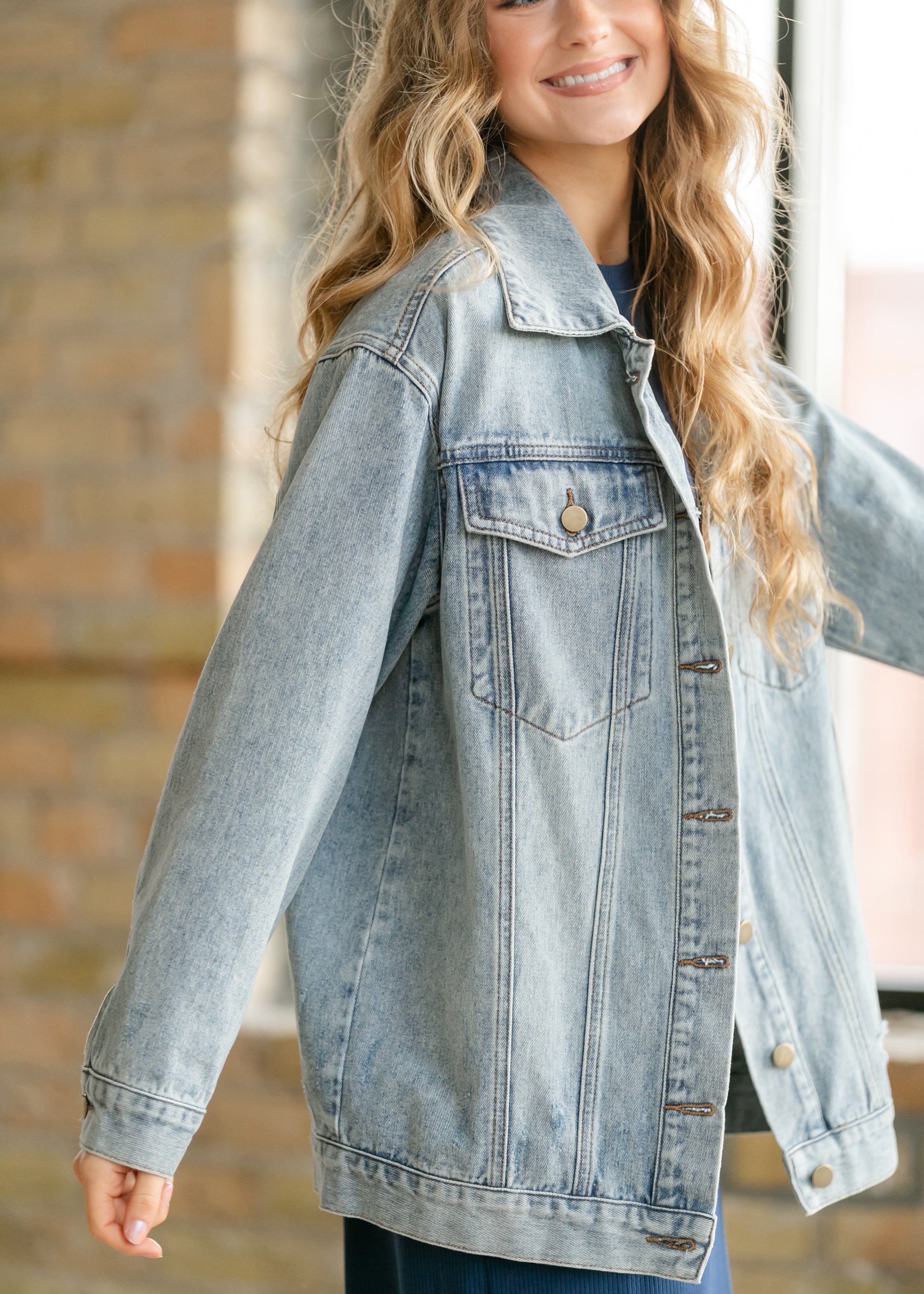 Brinx Oversized Denim Jacket | Light Wash Button Front