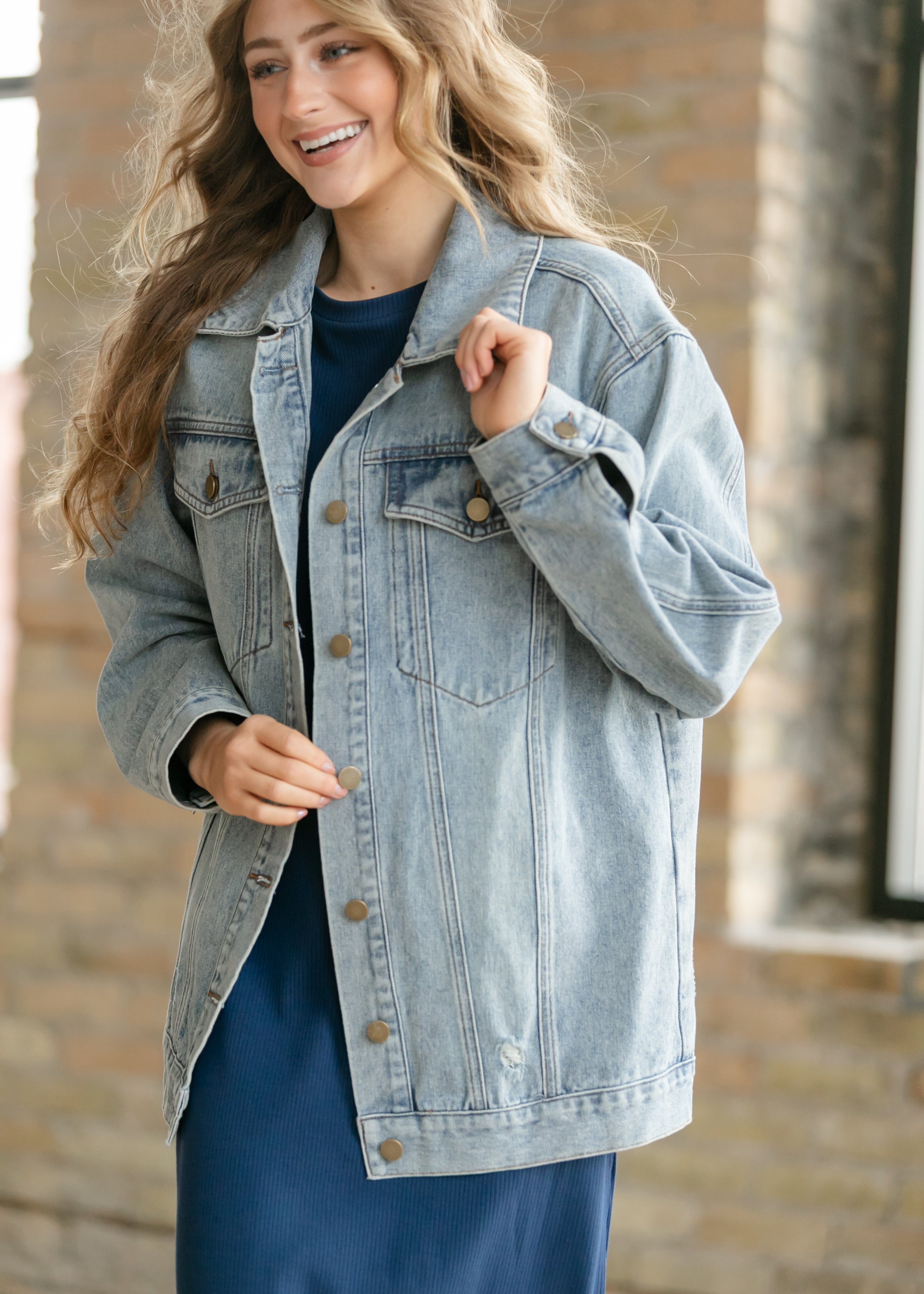 Brinx Oversized Denim Jacket | Light Wash Button Front