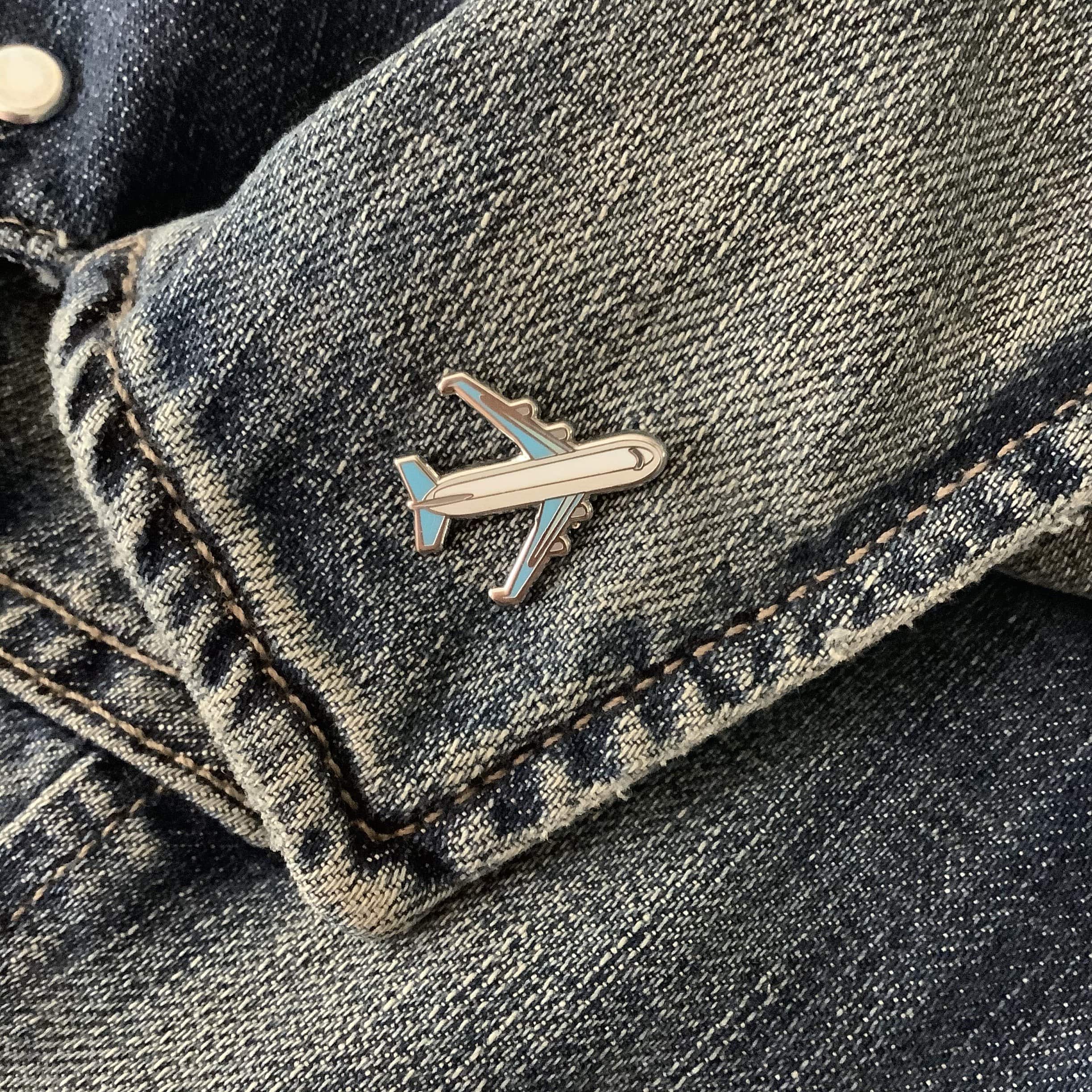 Airplane Enamel Pin - A perfect gift for aviation lovers!