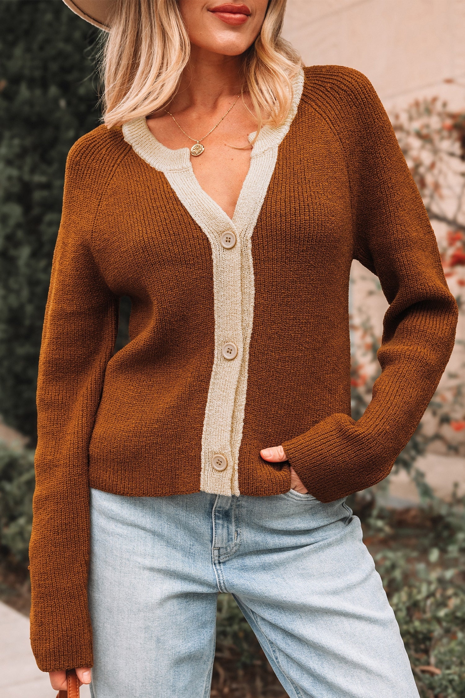 Contrast Trim Buttoned V-Neck Cropped Cardigan