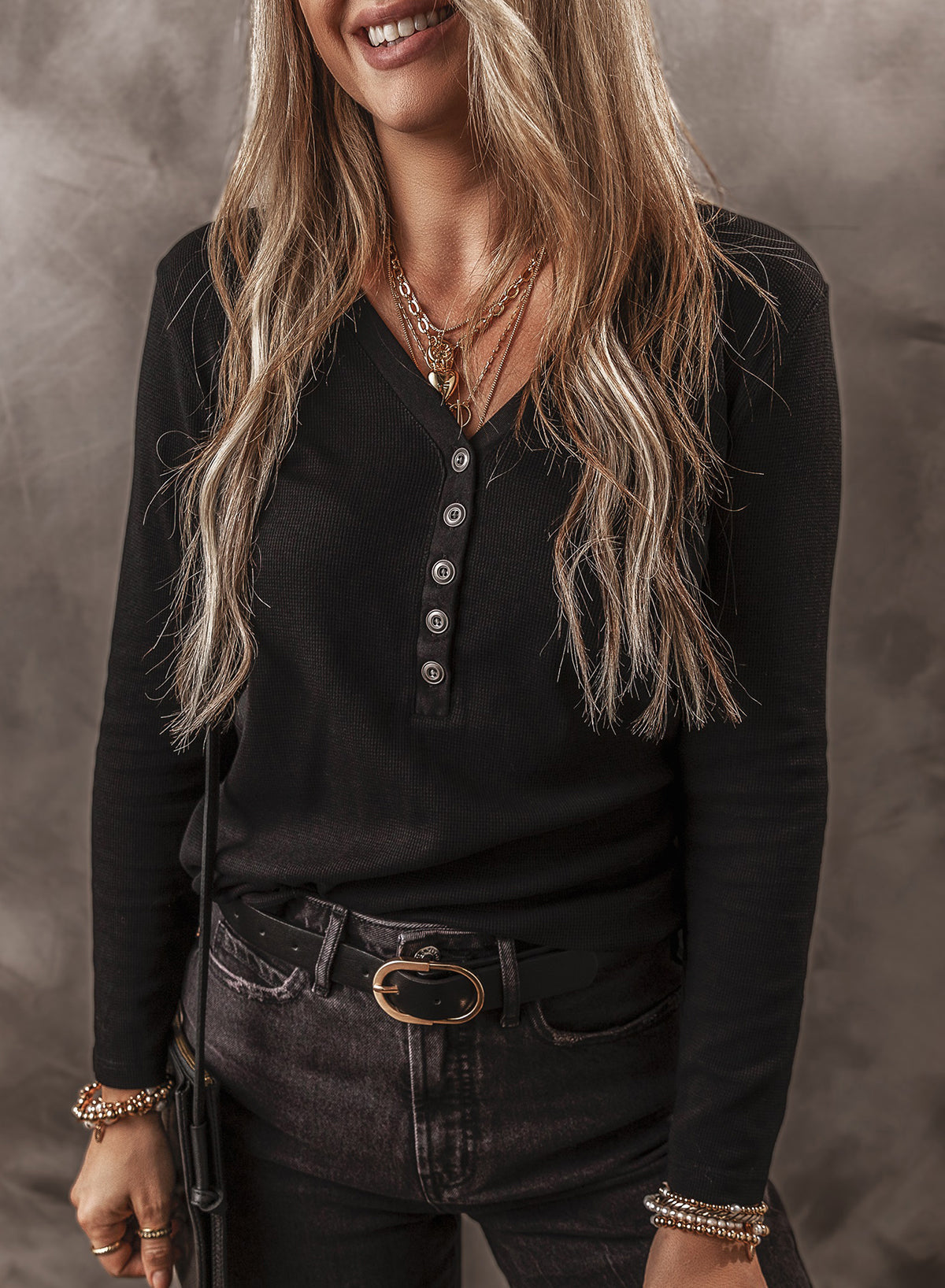 Women's Solid Ribbed V-Neck Long Sleeve Buttoned Knit Top - Black