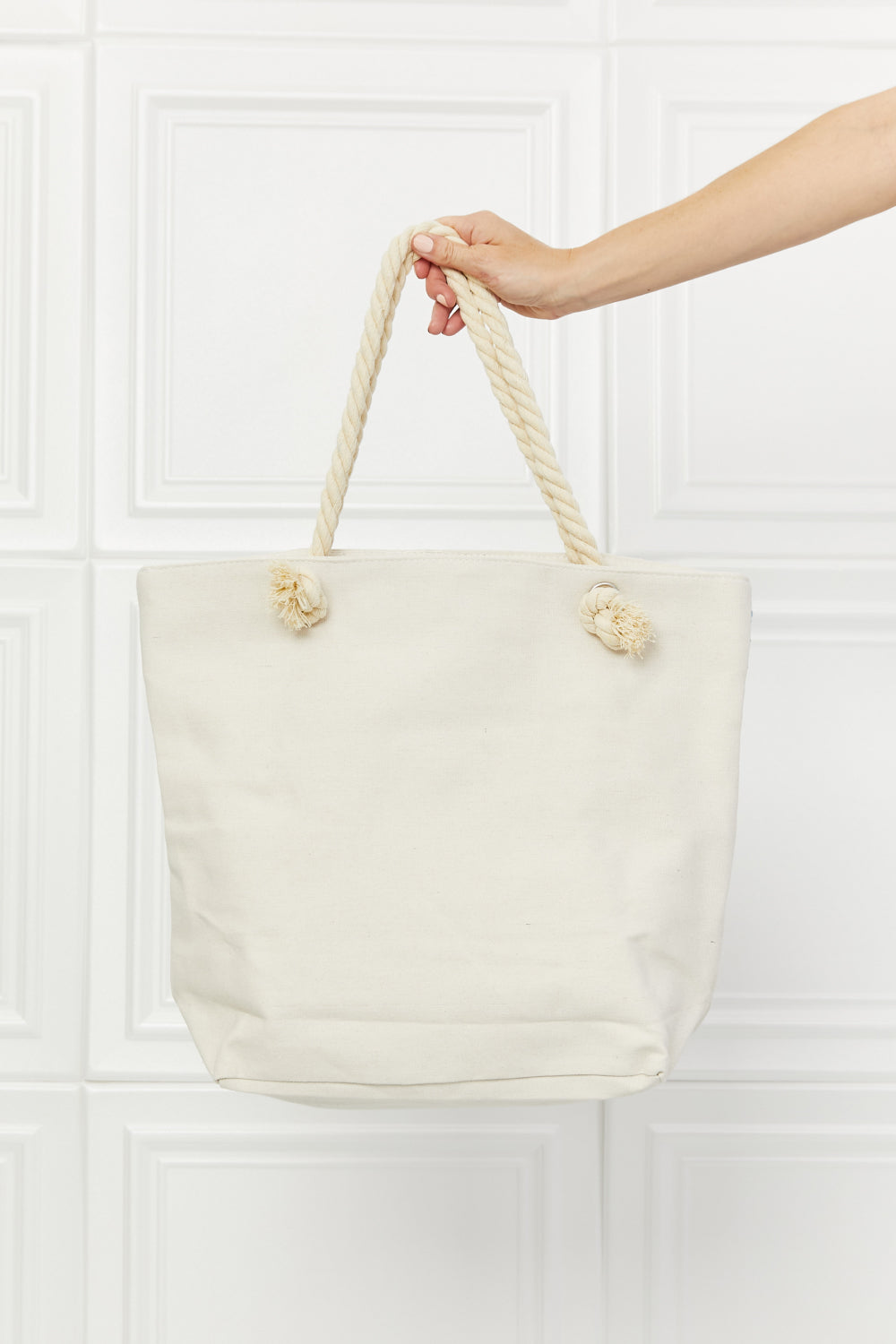 Justin Taylor Picnic Date Tassel Tote Bag - Nautical