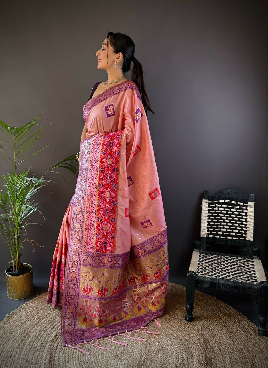 Lavender Small Butti Banarasi Silk Saree with Blouse Piece
