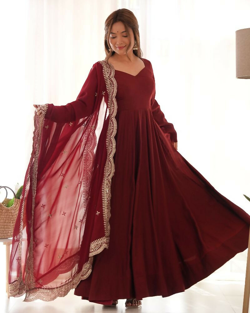 Maroon Chanderi Kurta Set with Sequence Embroidery Work