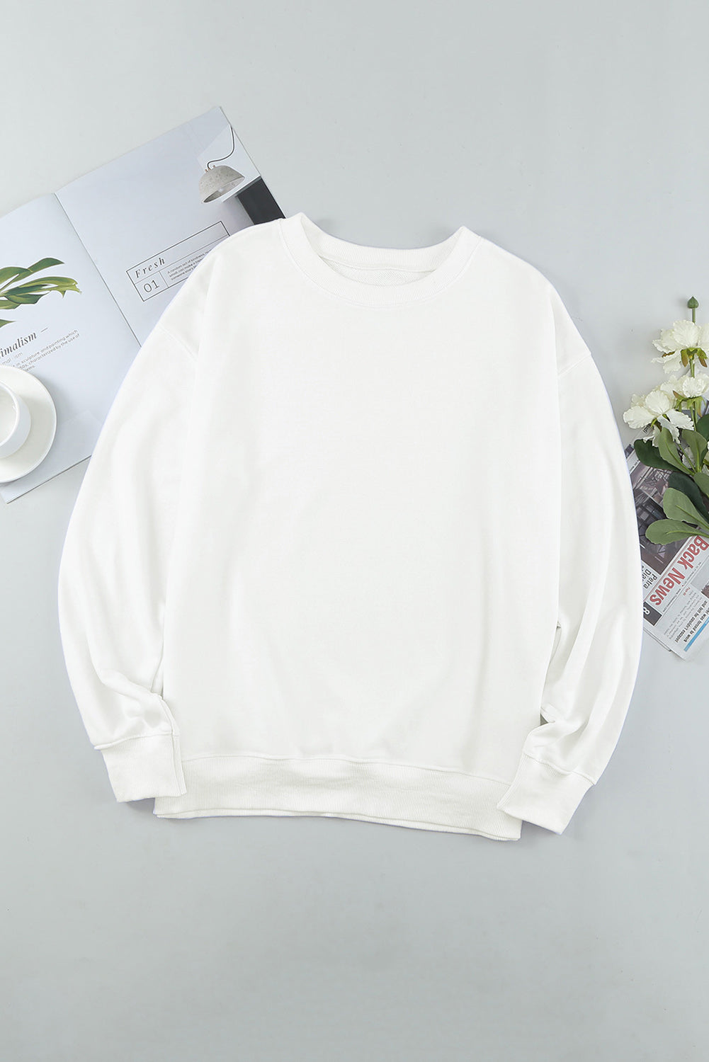 Women’s Crew Neck Pullover Sweatshirt - Cozy Minimalist Knit