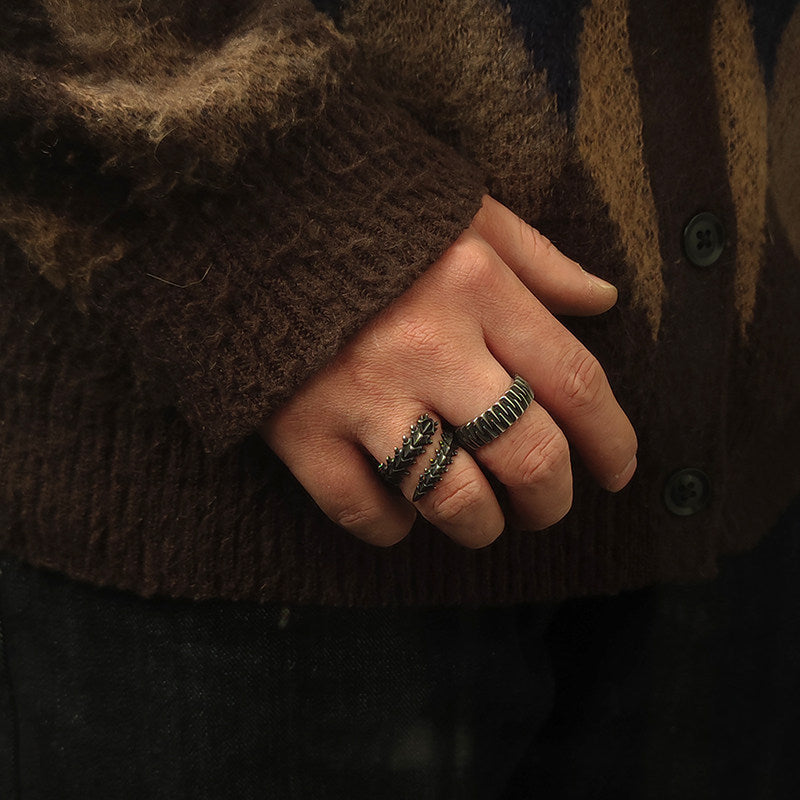 Toothed Rings For Both Men And Women