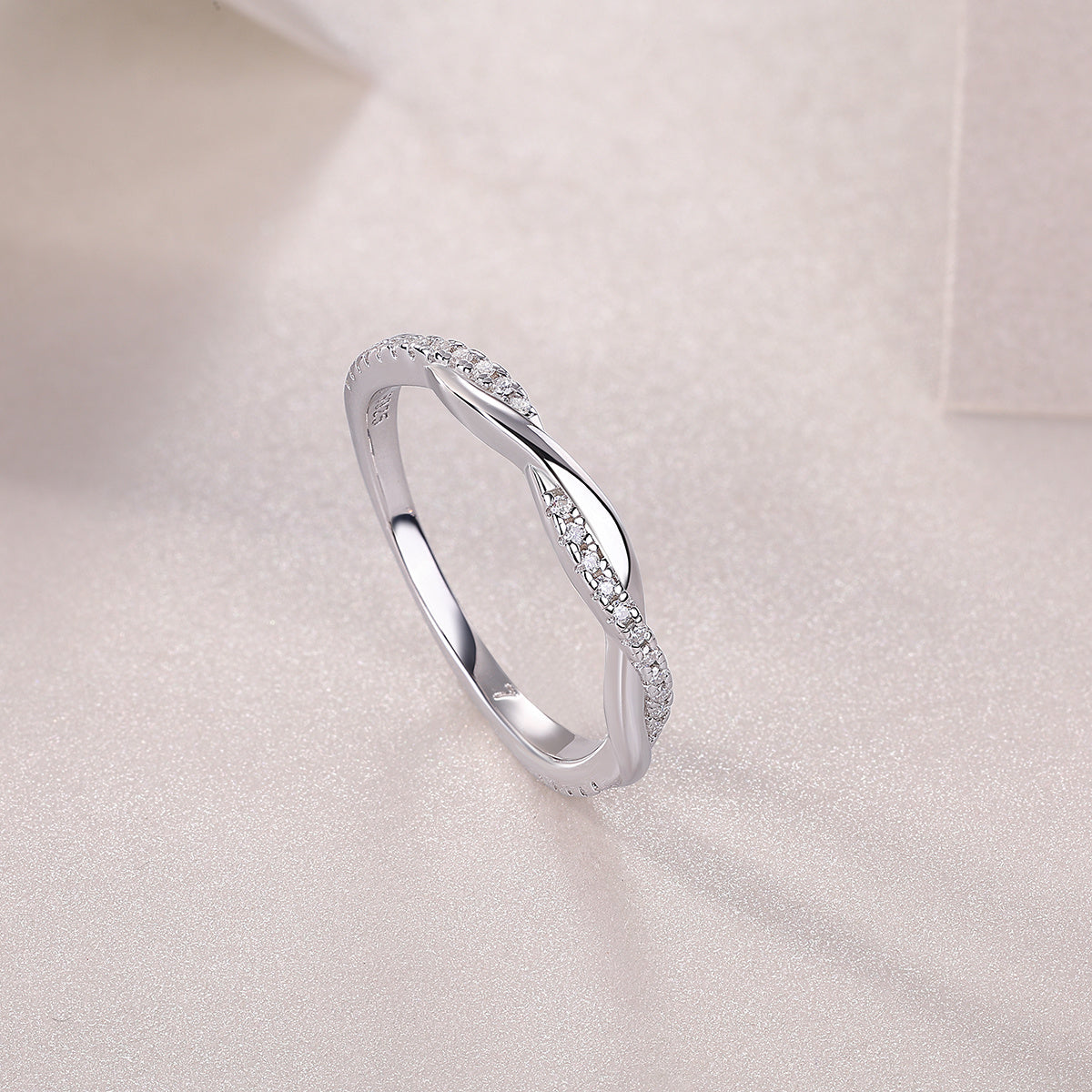 S925 Silver 1.9g Platinum Plated Moissanite Ring, Twisted Pave Band, D VVS1 GRA US 5-9