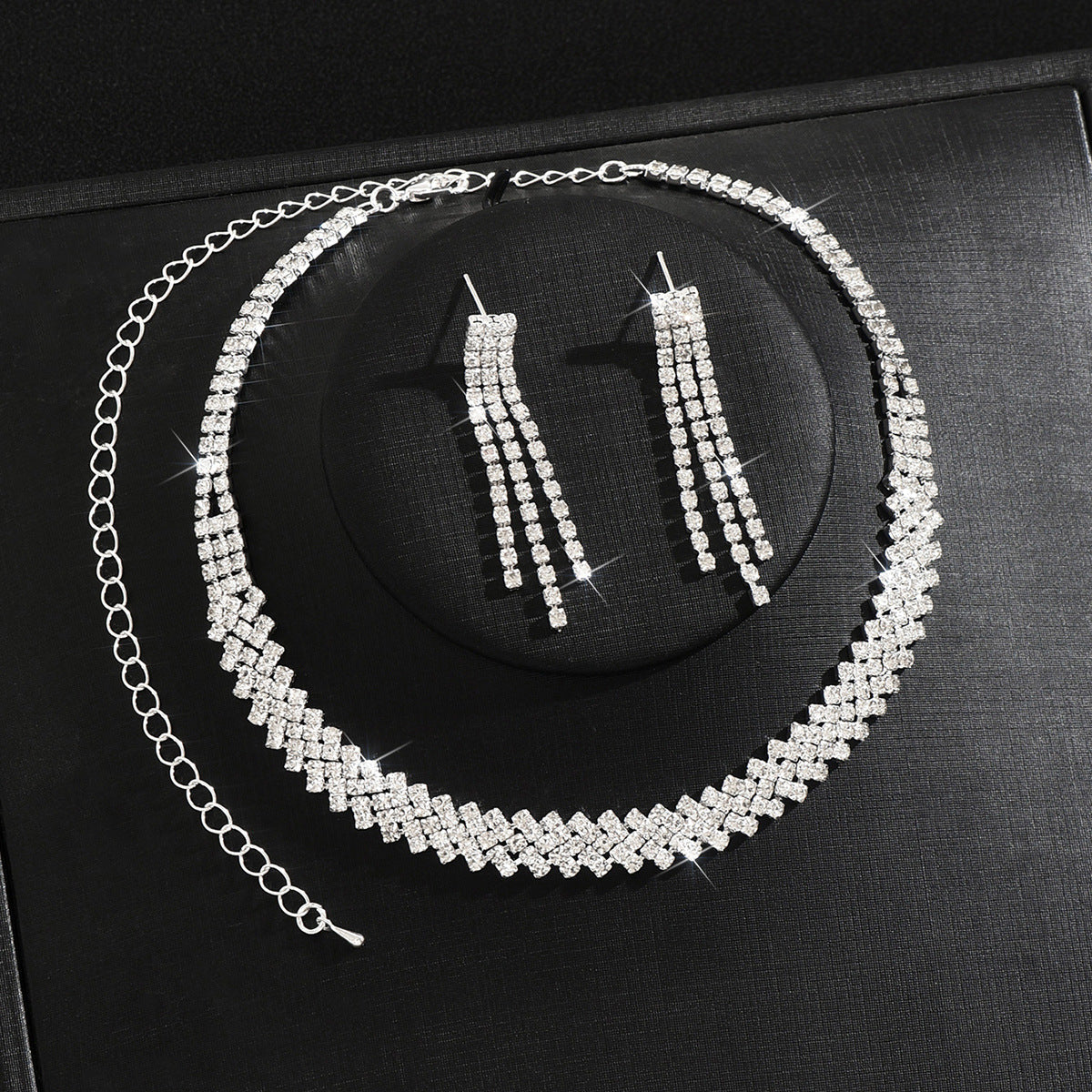 Women 2 Pcs Simple Rhinestone Jewelry Set,Choker Necklace And Earrings,Shiny Costume Accessories For Daily Party Occasion