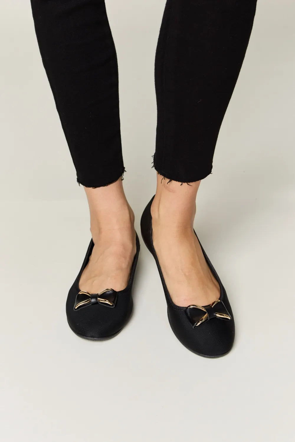 Women's Black Metal Buckle Flat Loafers – Classic Minimalist Shoes