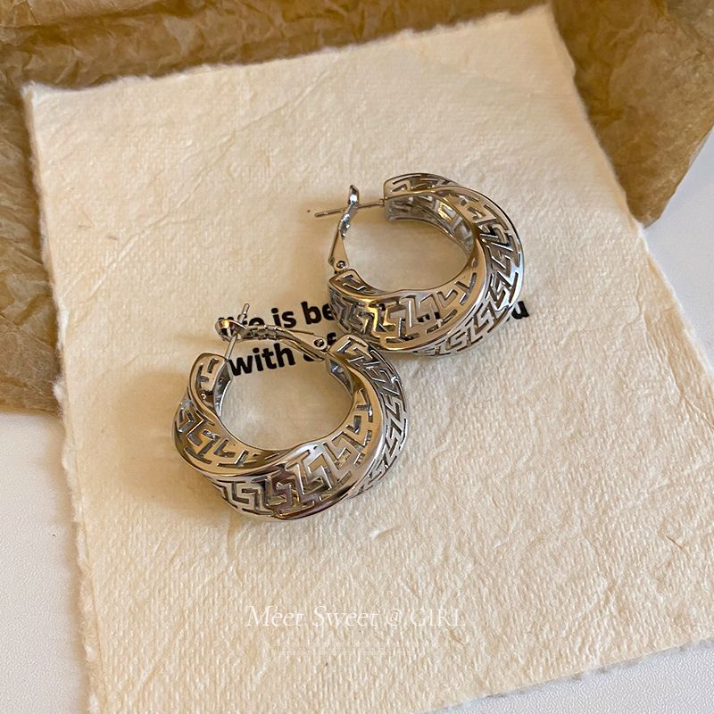 Twisted Hollow Hoop Earrings, European American Niche Gold Hoops