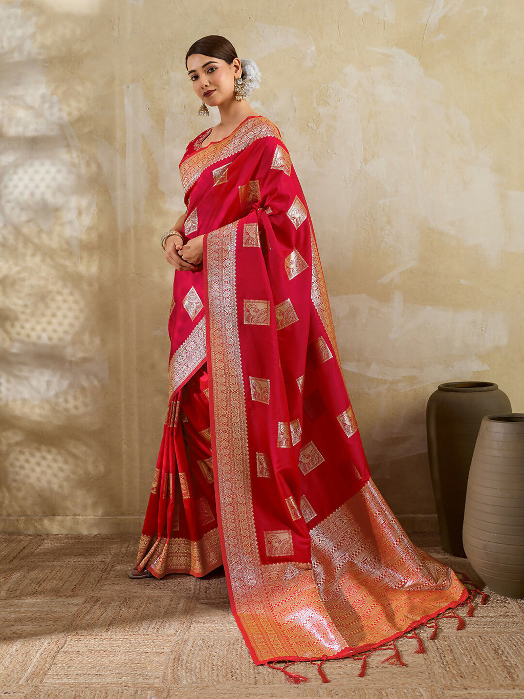 Elegant Red Silk Blend Saree with Matching Blouse