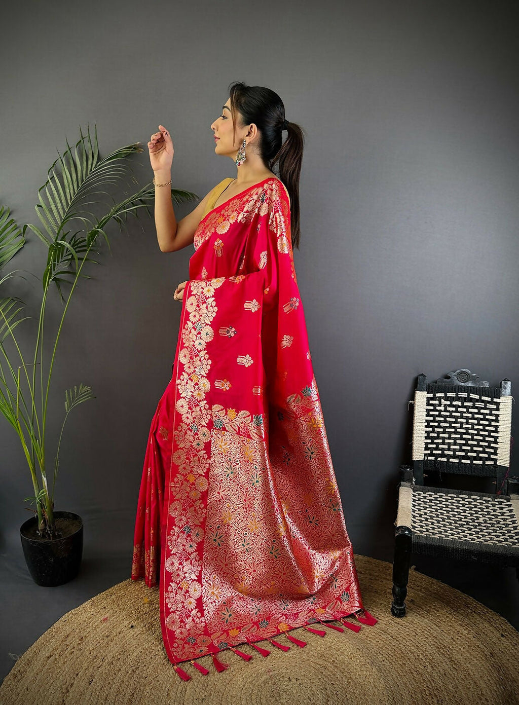 Meenakari Pink Woven Soft Silk Saree with Matching Blouse