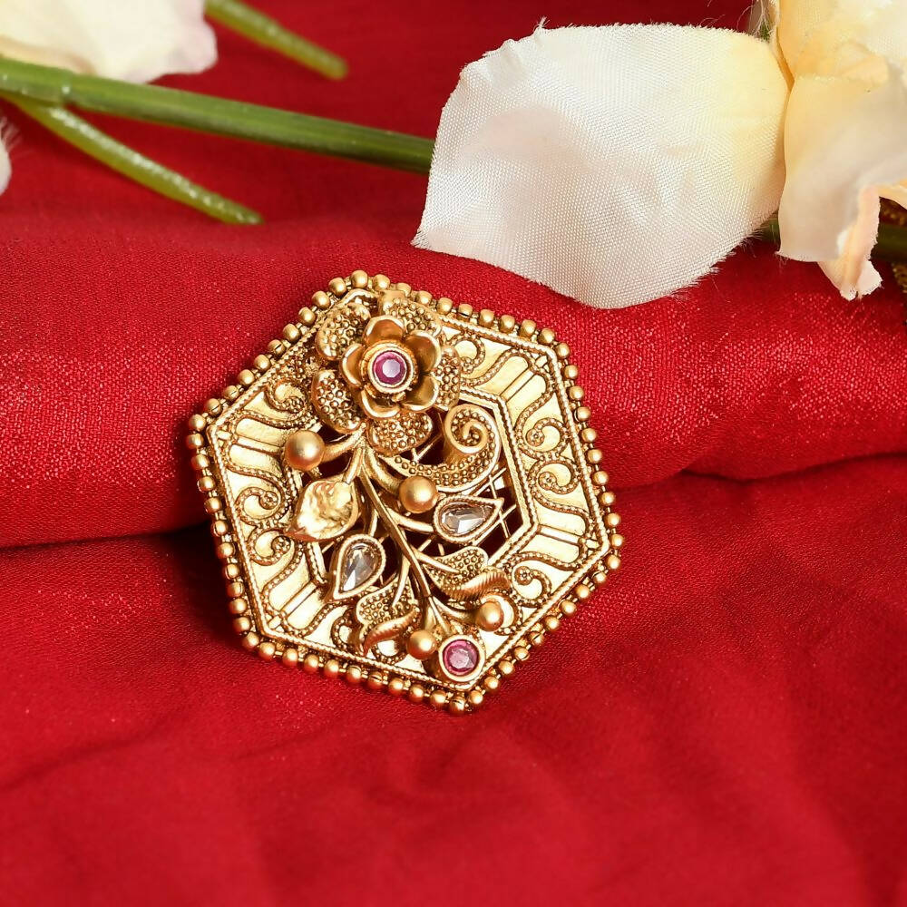Gold-polished adjustable finger ring with stone embellishments for women