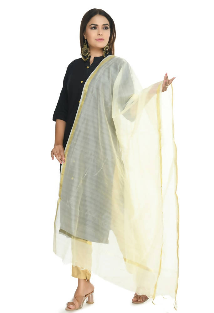 Off White Chanderi dupatta featuring delicate Banarsi piping