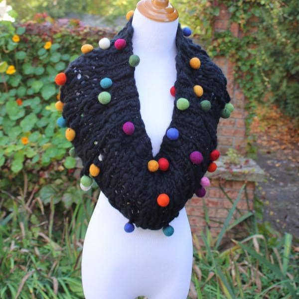 CaPowl Knit Cowl DIY Knitting Kit for Beginners - Black/Multi