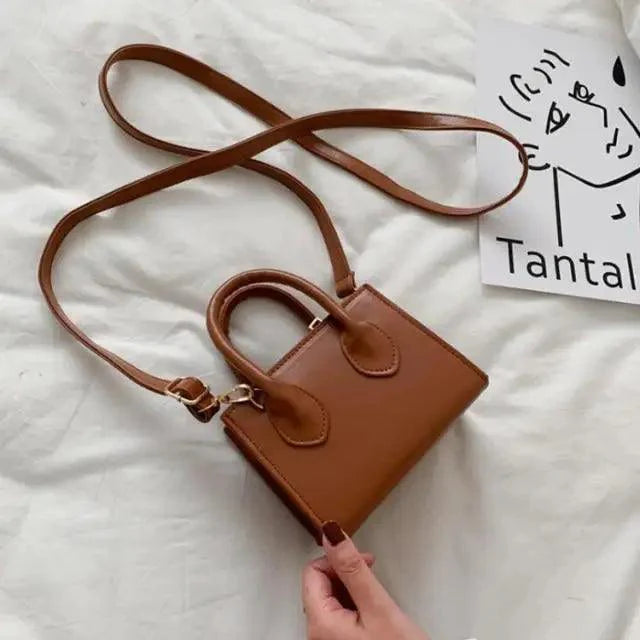 Casual Small Flap Crossbody Bag for Women Minimalist Handbag