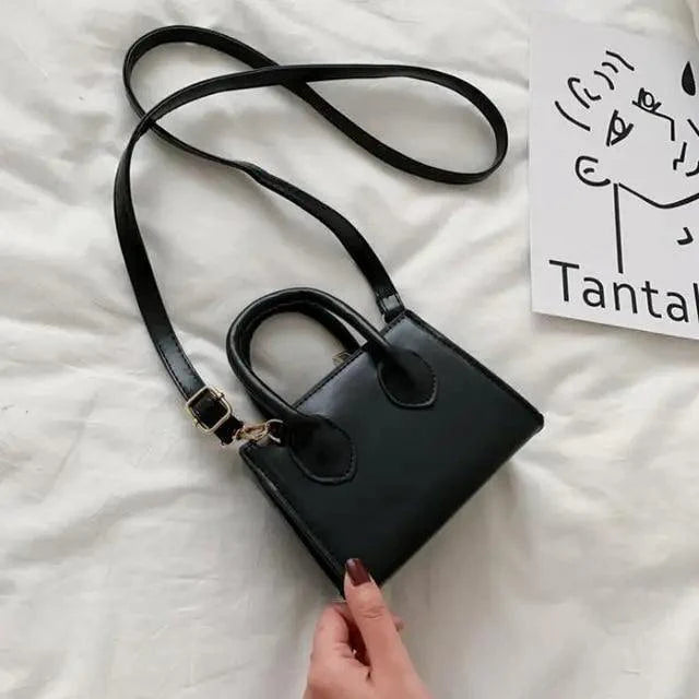 Casual Small Flap Crossbody Bag for Women Minimalist Handbag