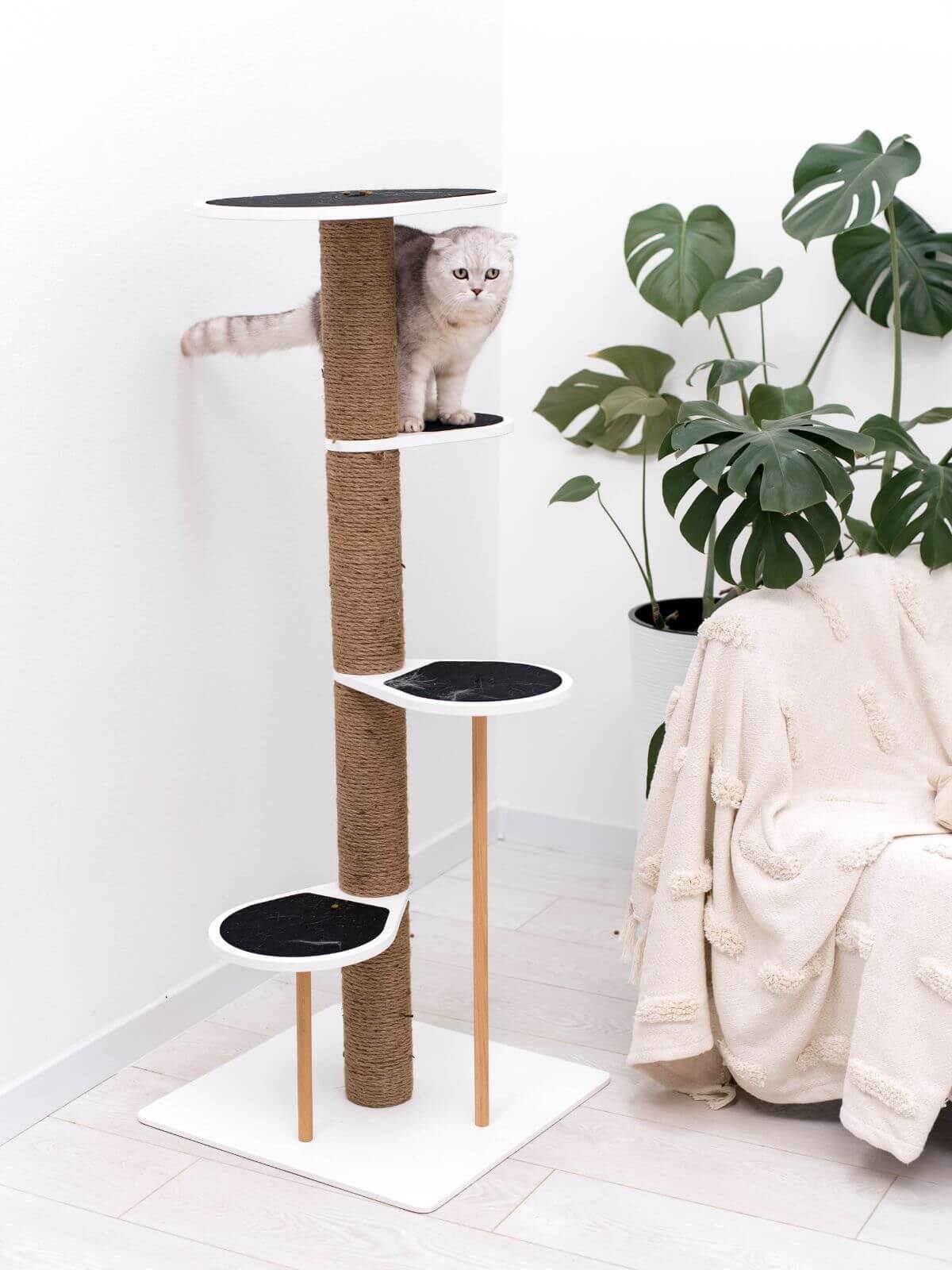 Cat Climbing Tower with Sisal Scratching Post and Lounging Stairs