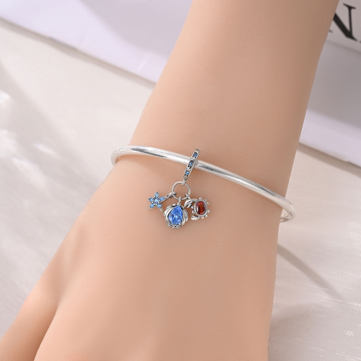 Marine-Style Conch Shell and Starfish Pendant Jewelry Collection