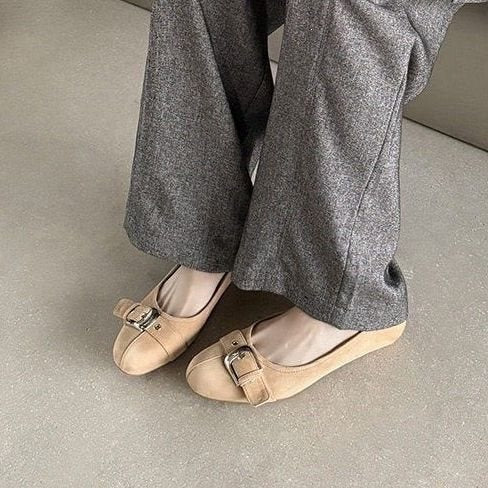 Women's Round Toe Mid-Heel Office Pumps in Cowhide Leather