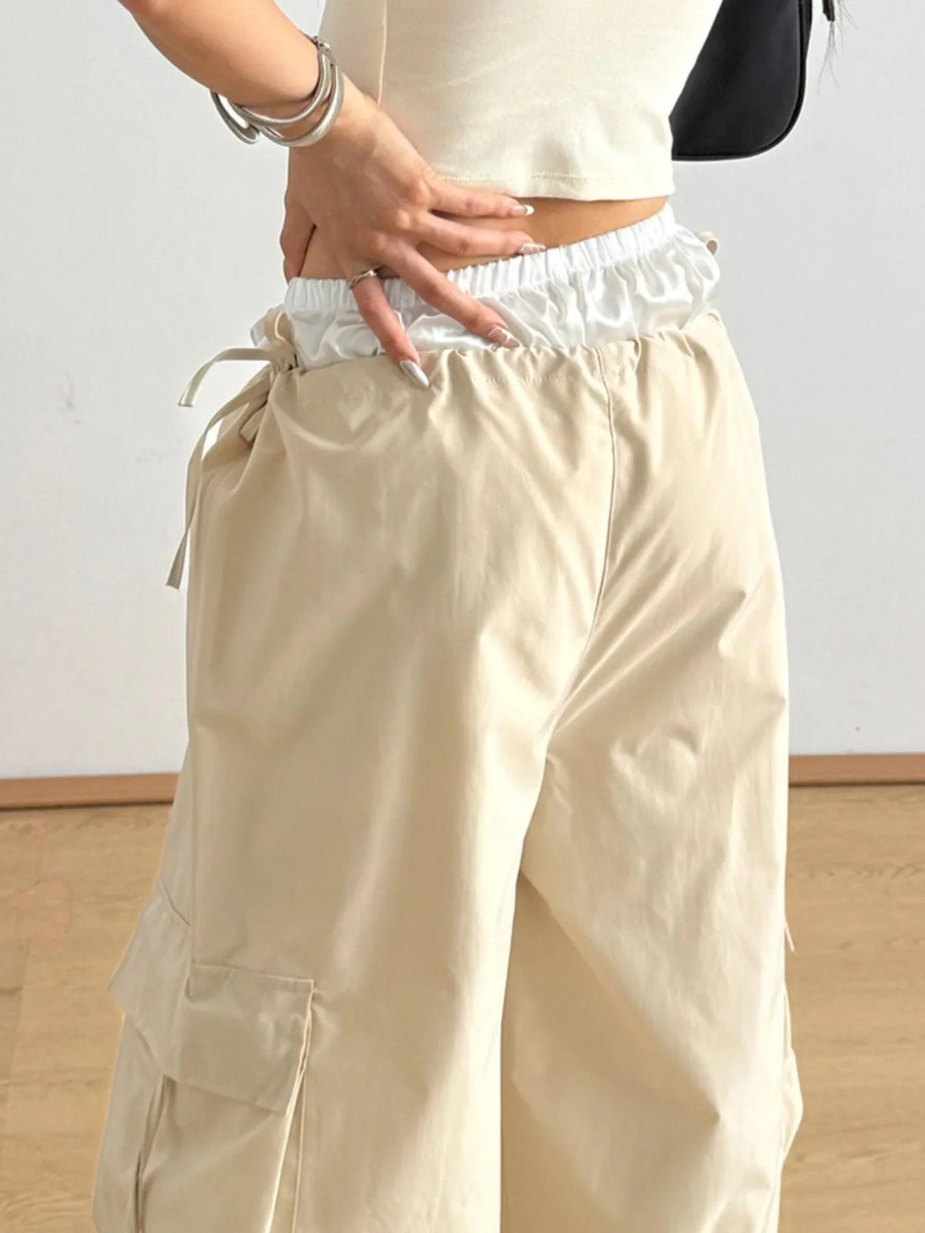 Women's Elastic Waist Bow Cargo Pants with Functional Pockets - Image 4