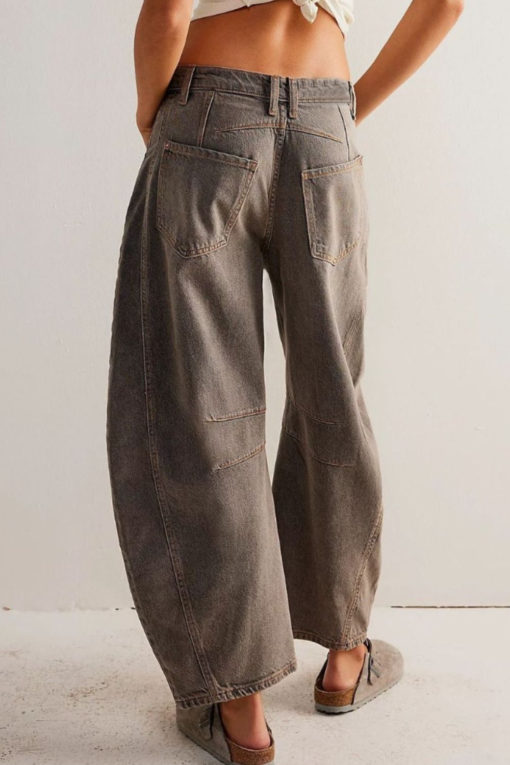 Blue Wide Leg Barrel Jeans with Functional Pockets - Image 5