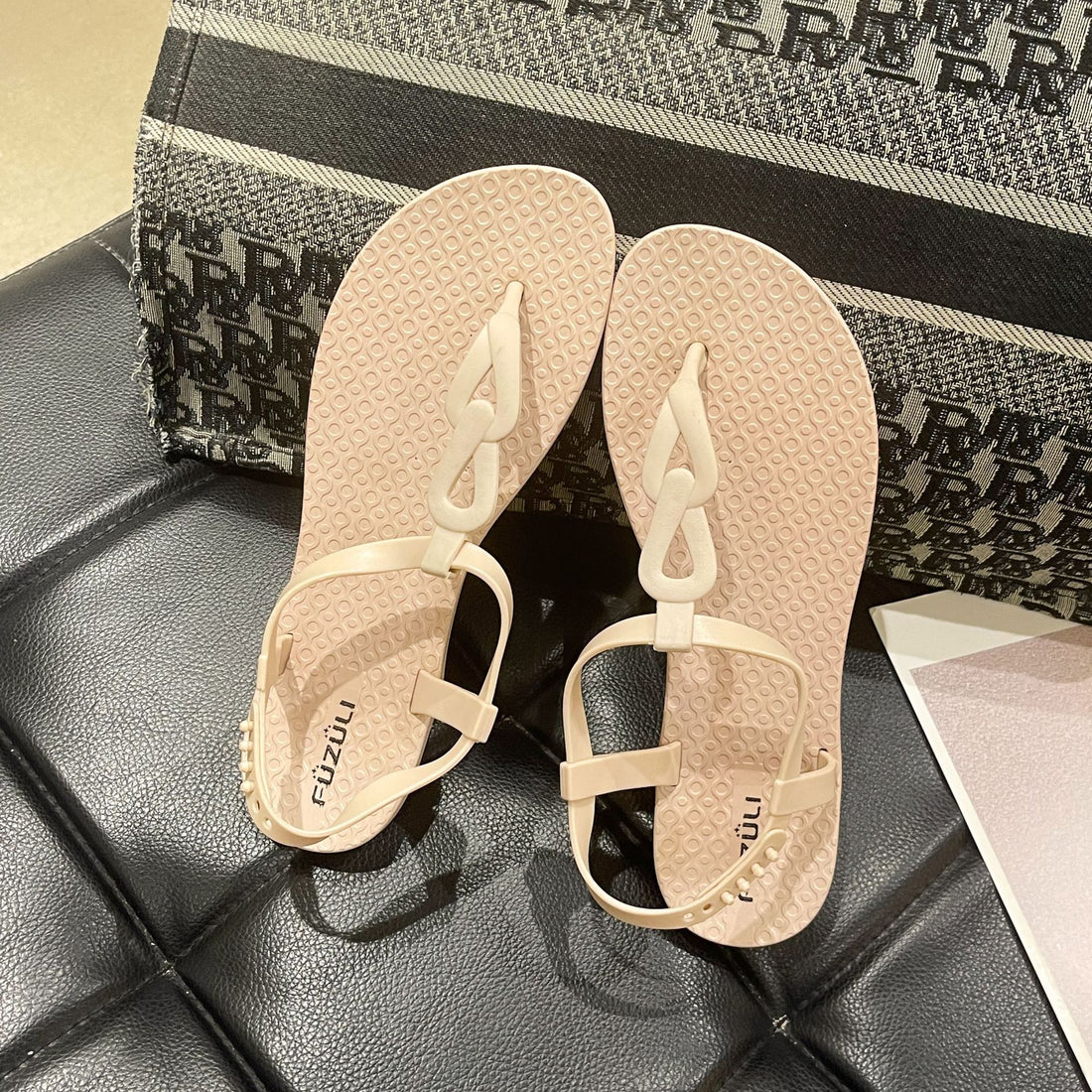Women's Minimalist Flat Buckle Strap Sandals Casual Summer Shoes