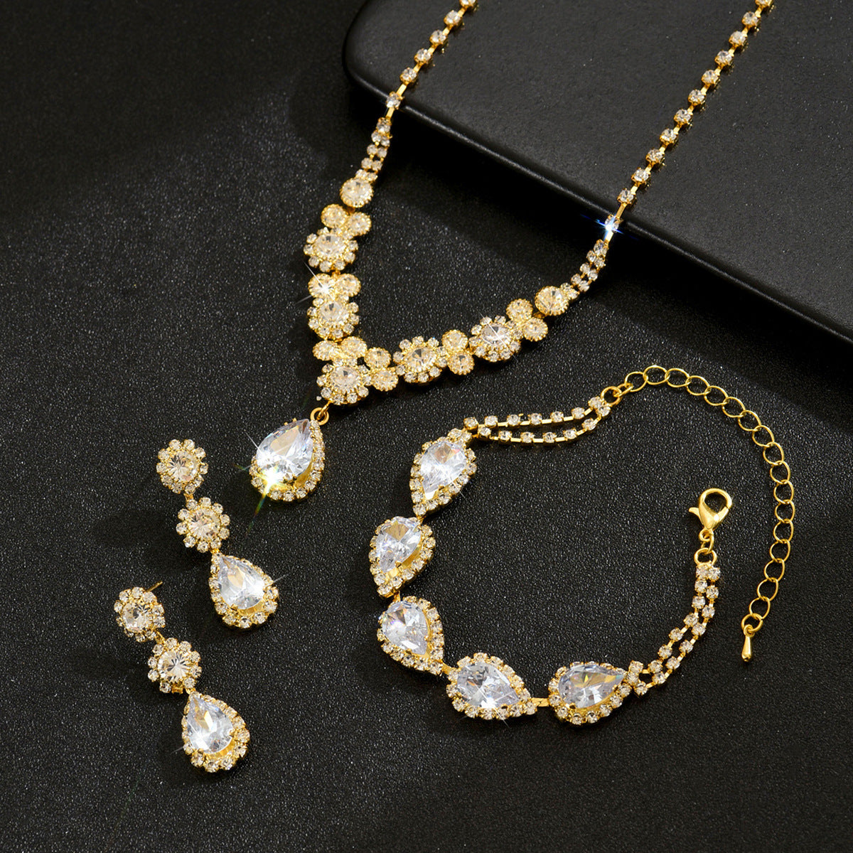 Women 3 Pcs Gold Tone Rhinestone Jewelry Set,Necklace Dangle Earrings Bracelet,Luxurious Bridal Costume Accessories For Wedding Banquet Party Occasion