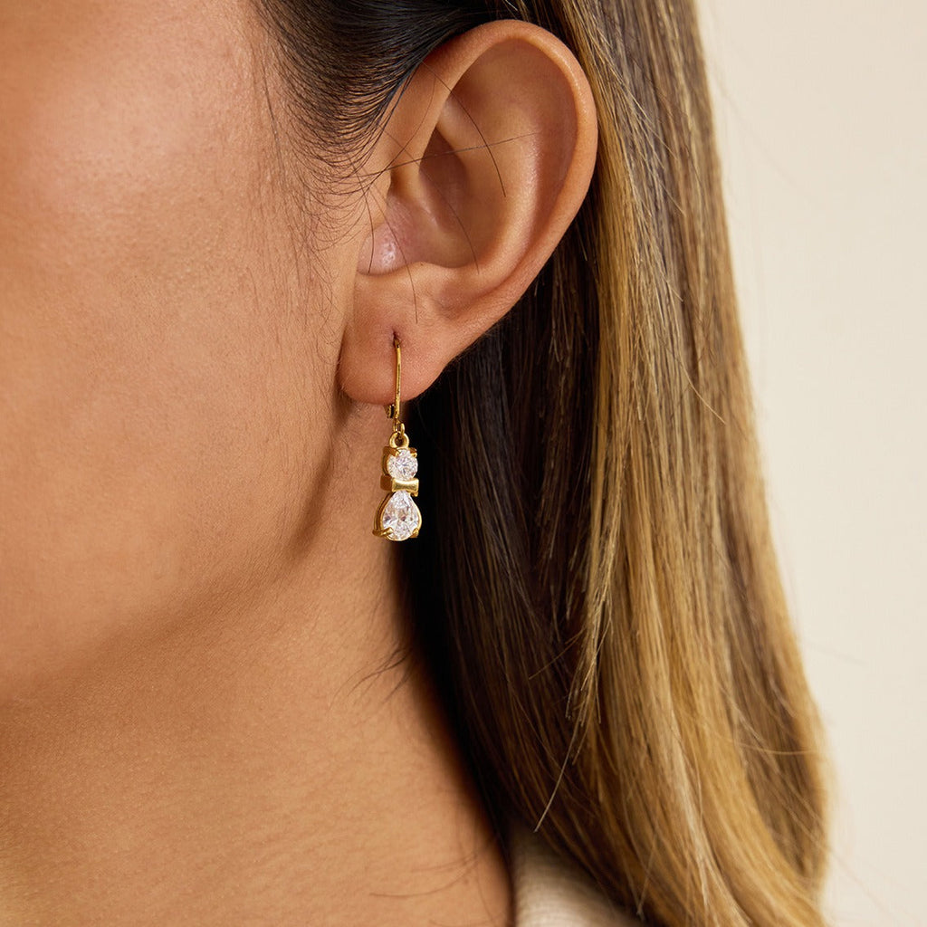 18K Gold Cat-Shaped Zircon Stud Earrings - Playful Elegance