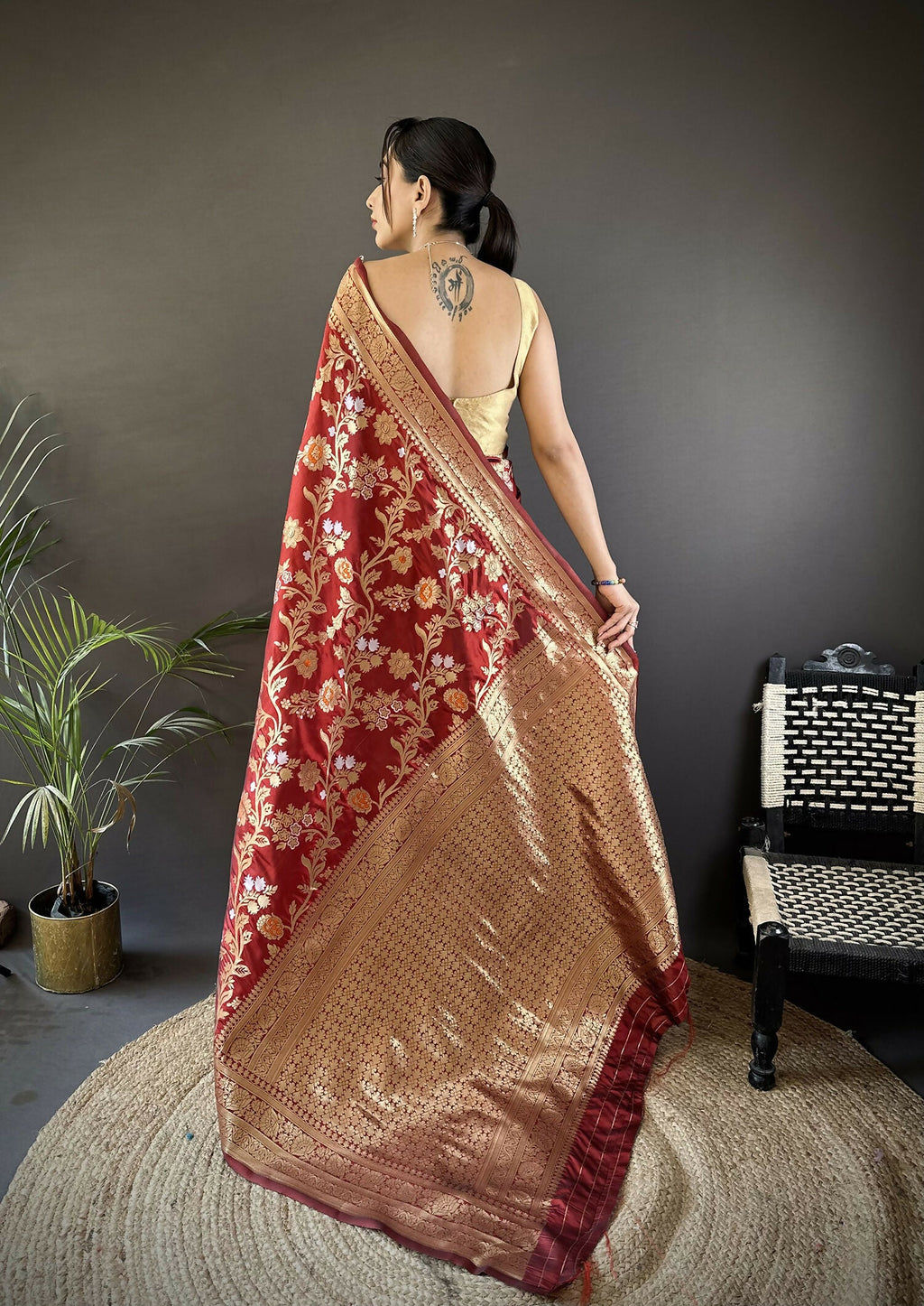 Maroon Floral & Ethnic Motifs Soft Silk Meenakari Banarasi Saree