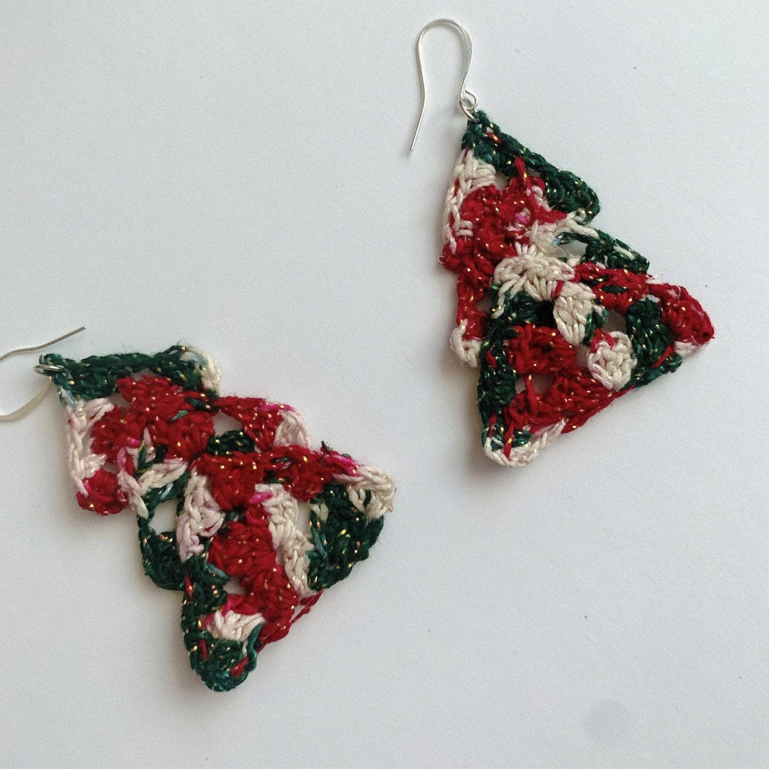 DIY Christmas Tree Earrings Crochet Pattern for Holiday Jewelry