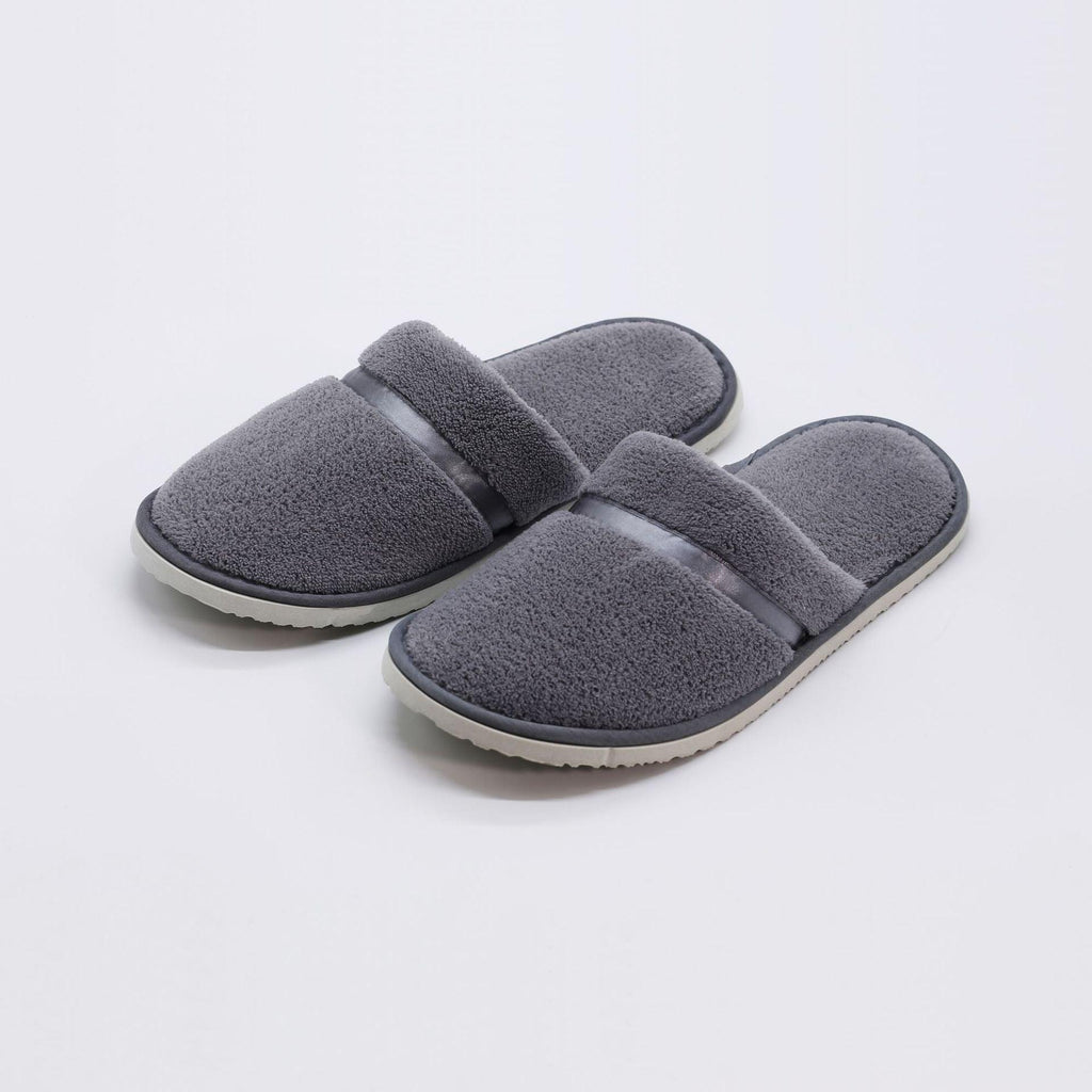 Classic Plush Slip-On House Slippers: Warm Unisex Indoor Footwear