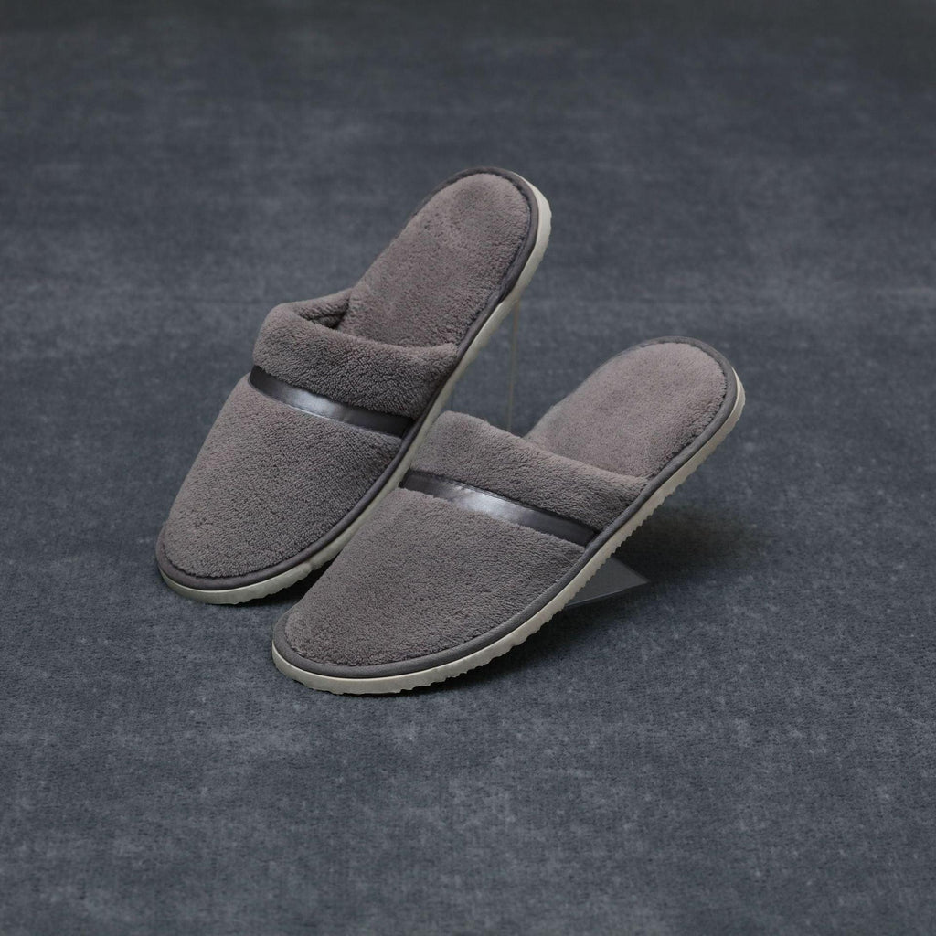 Classic Plush Slip-On House Slippers: Warm Unisex Indoor Footwear