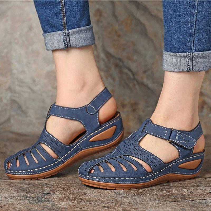 Women's Closed Toe Platform Sandals - Comfortable Vintage Summer Shoes