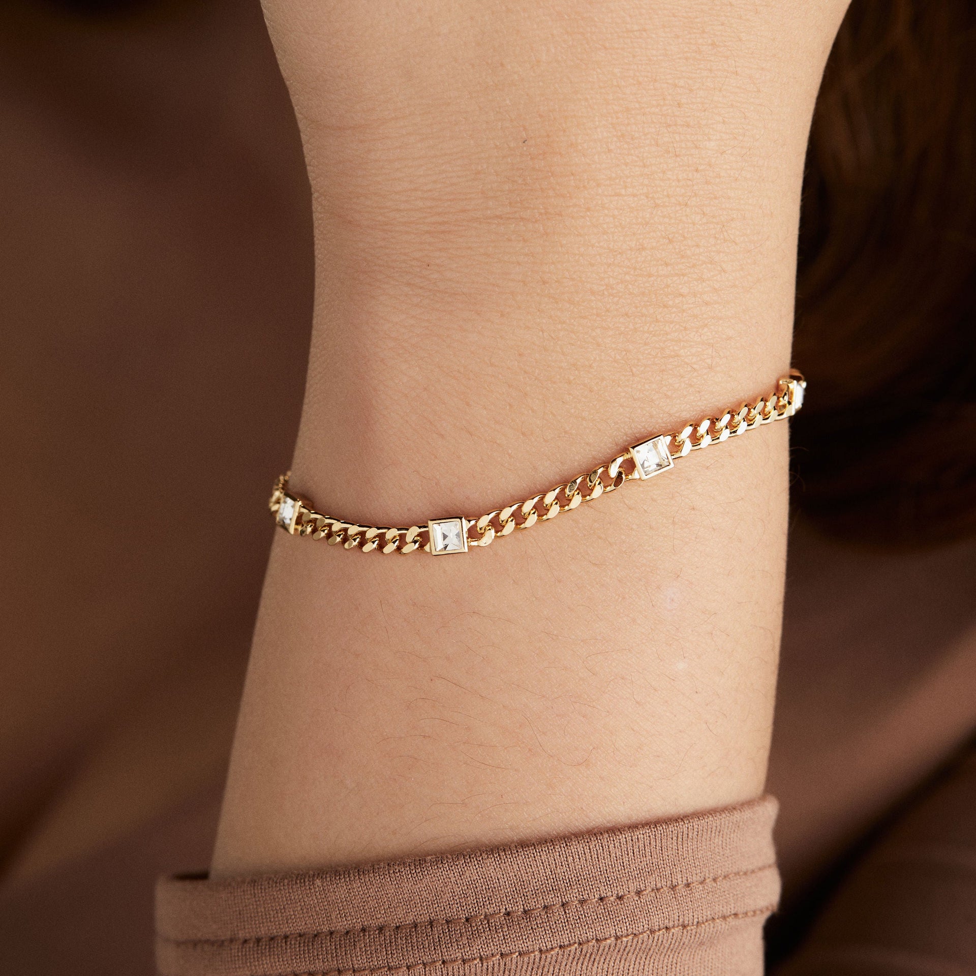 April Birthstone Clear Crystal Curb Chain Bracelet