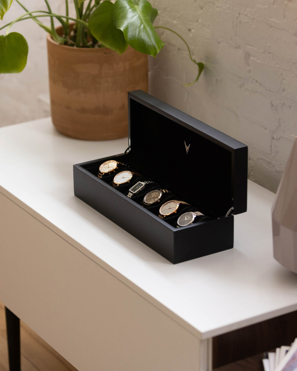 The Collector's Case - Black Watch Storage and Display Organizer